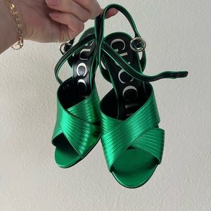 Authentic Gucci Green Heels sz 34